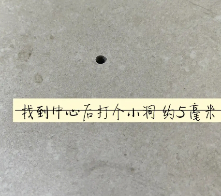 湟源瓷砖空鼓维修公司专业解答在瓷砖铺贴过程中，如果砂料搅拌不均匀，将会带来以下问题